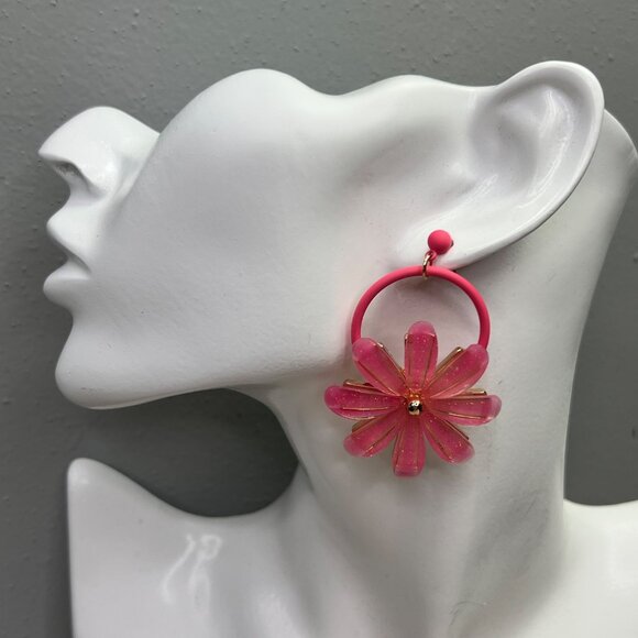 Noir Pink Daisy Flower Earrings Dangle Hoops Pierced Acrylic Large NWT - Picture 4 of 6